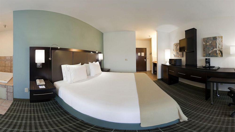 Holiday Inn Express Monticello By Ihg Zewnętrze zdjęcie